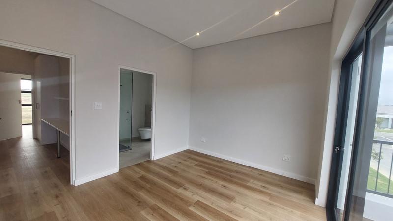 To Let 3 Bedroom Property for Rent in Graanendal Western Cape